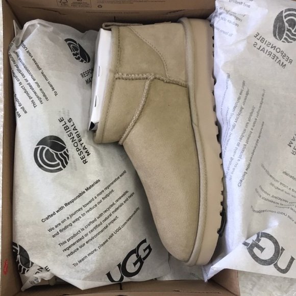 UGG Classic Women's Ultra Mini Ankle Boot - Picture 10 of 10